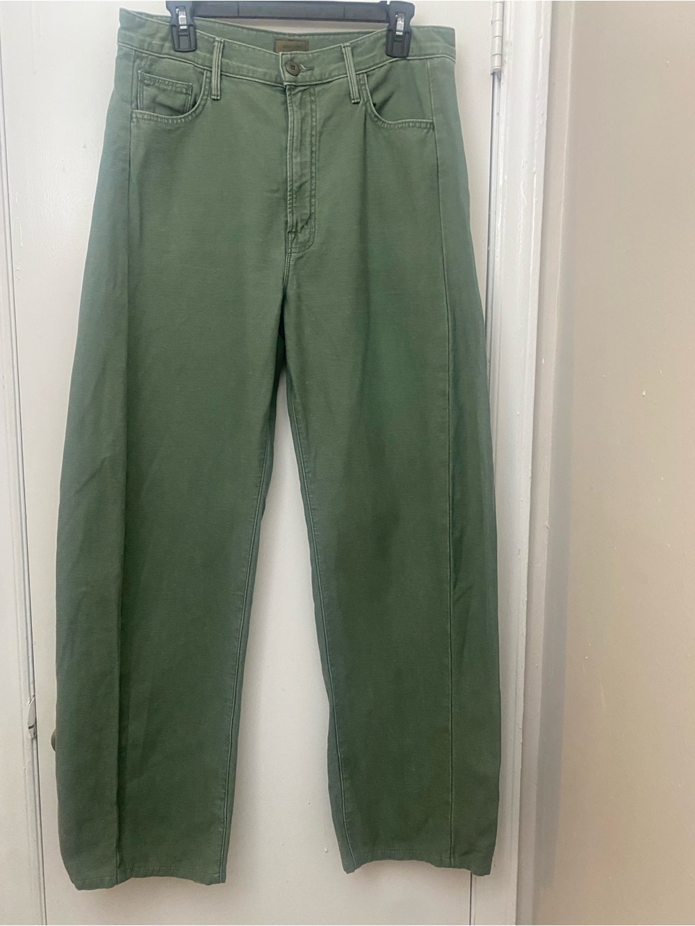 MOTHER The Full Pipe Skimp Jeans in Roger That - Picture 4 of 10